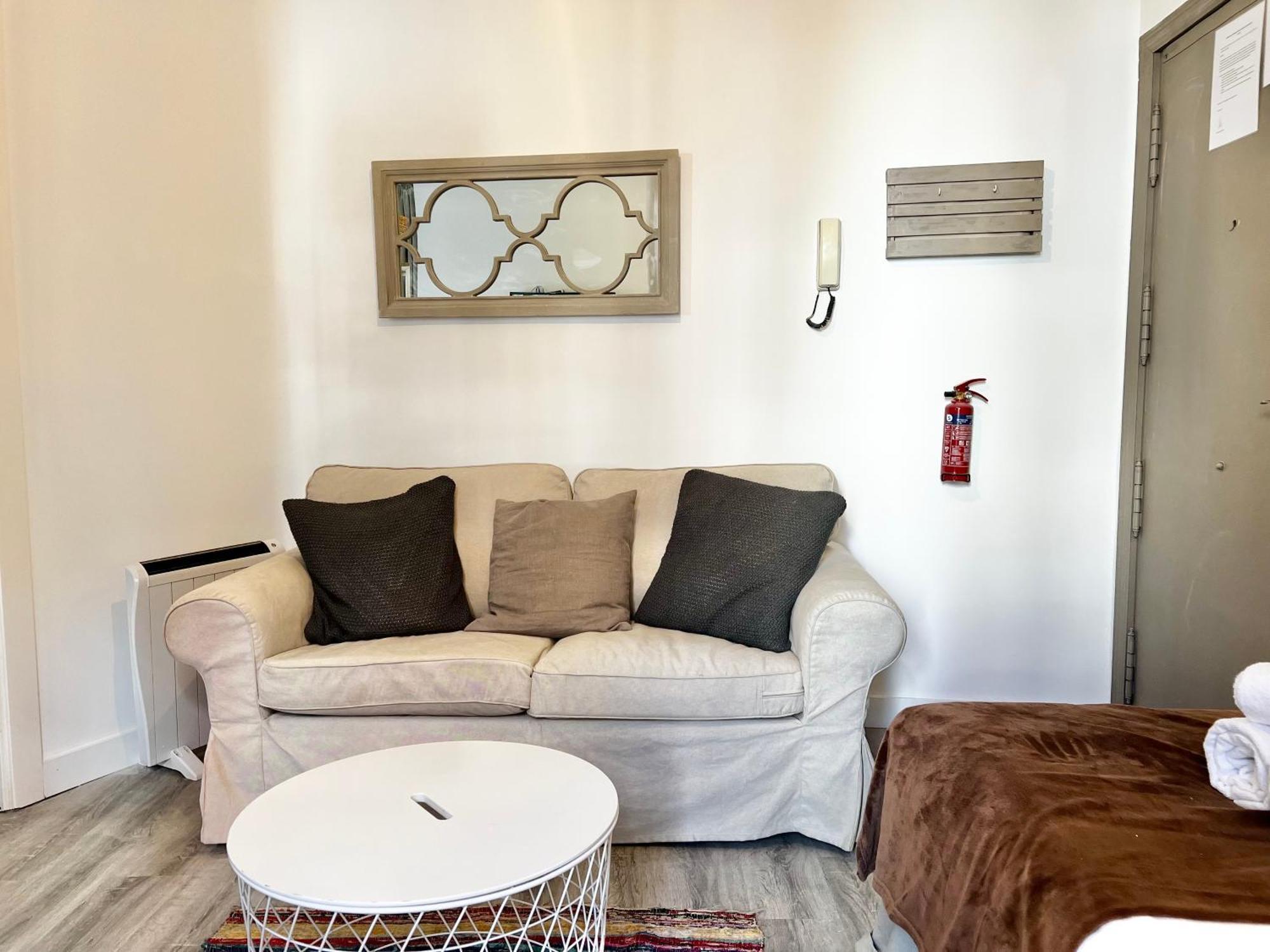 Estudio Puerta Cerrada Apartman Madrid Kültér fotó